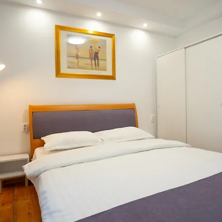 Tsarevets Panoramic Apartamento *